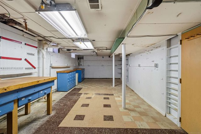 801 Park Lane, Grosse Pointe Park, MI 48230