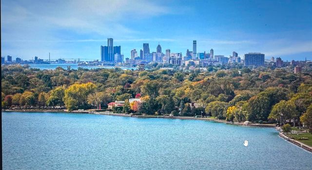 801 Park Lane, Grosse Pointe Park, MI 48230