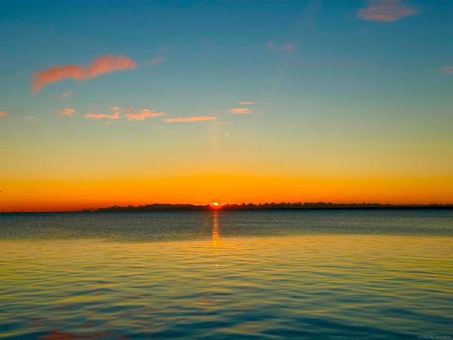 801 Park Lane, Grosse Pointe Park, MI 48230