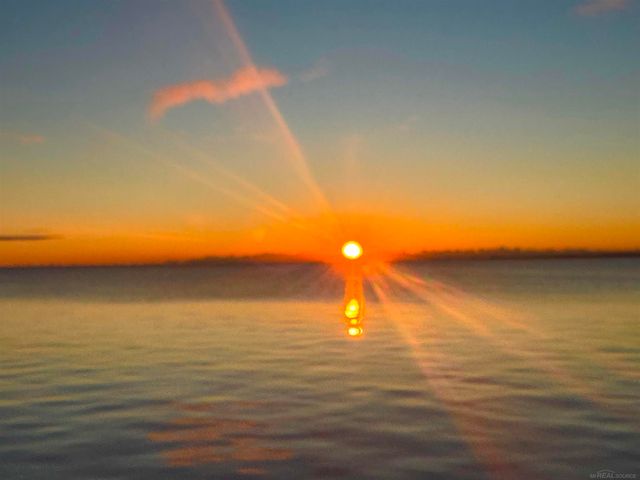 801 Park Lane, Grosse Pointe Park, MI 48230