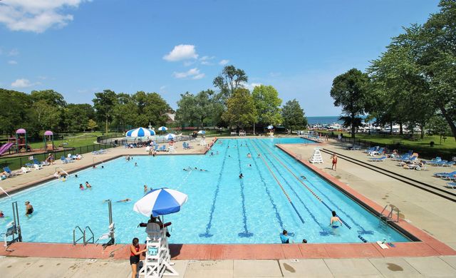 801 Park Lane, Grosse Pointe Park, MI 48230