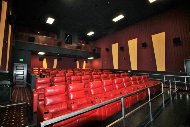 801 Park Lane, Grosse Pointe Park, MI 48230