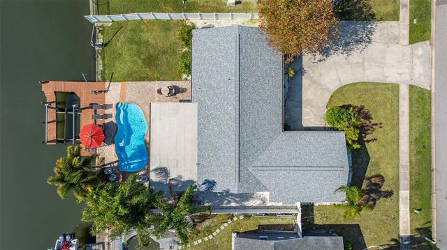 8462 FLAGSTONE DRIVE, Tampa, FL 33615