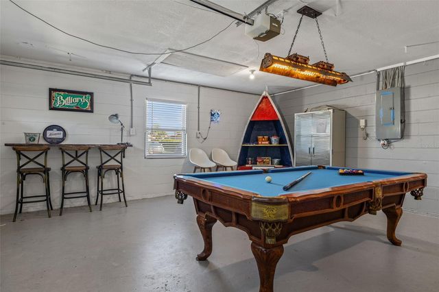 8462 FLAGSTONE DRIVE, Tampa, FL 33615