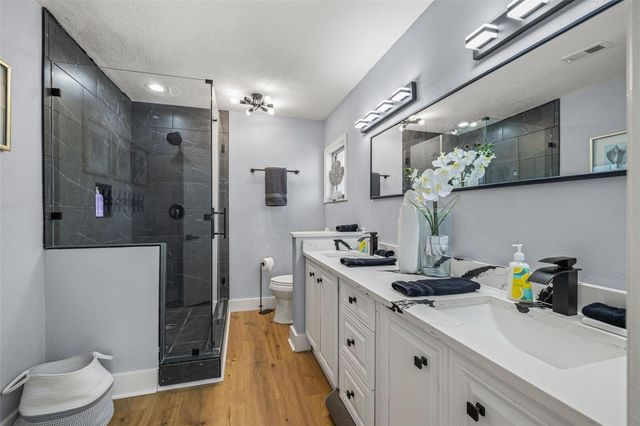 8462 FLAGSTONE DRIVE, Tampa, FL 33615