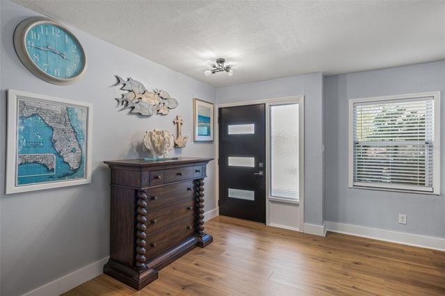 8462 FLAGSTONE DRIVE, Tampa, FL 33615