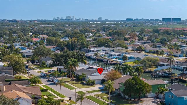 8462 FLAGSTONE DRIVE, Tampa, FL 33615