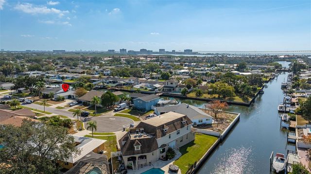 8462 FLAGSTONE DRIVE, Tampa, FL 33615