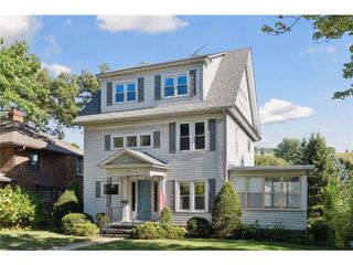 1109 East Avenue, Red Wing, MN 55066