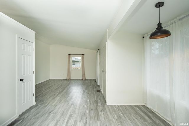 1600 BELLAIRE Street, Pekin, IL 61554