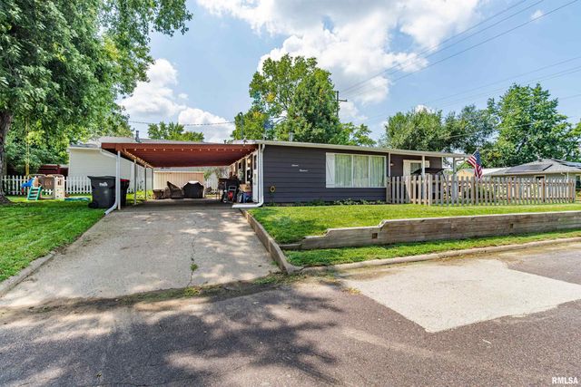 1600 BELLAIRE Street, Pekin, IL 61554