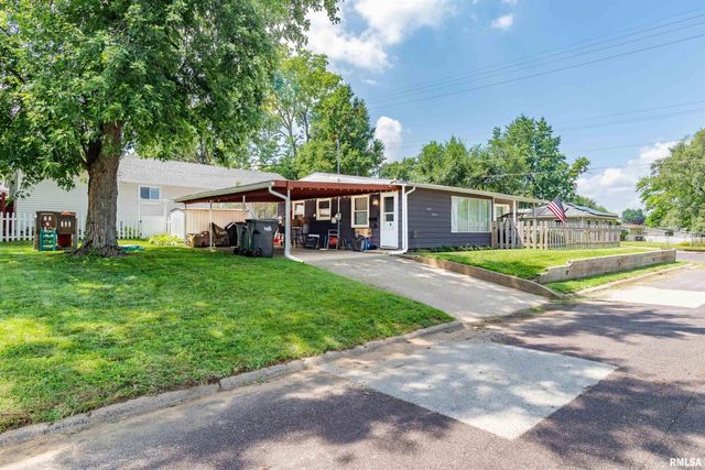 1600 BELLAIRE Street, Pekin, IL 61554