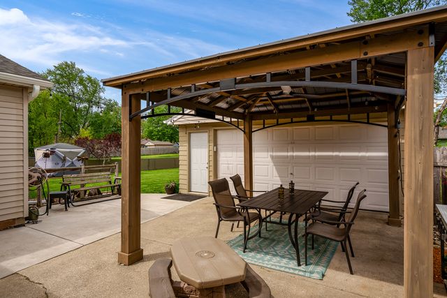 6120 John Street, Loves Park, IL 61111