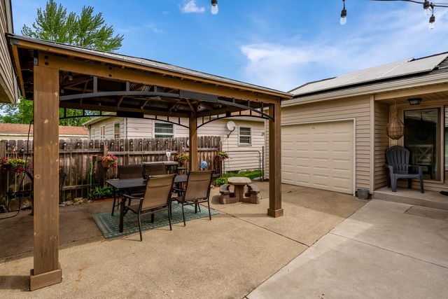 6120 John Street, Loves Park, IL 61111