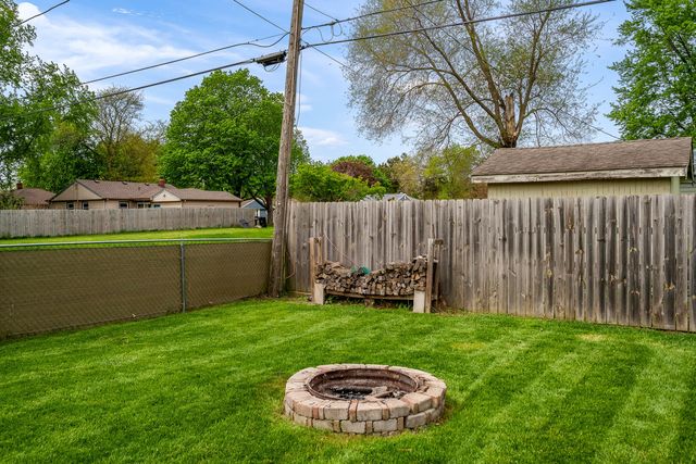 6120 John Street, Loves Park, IL 61111