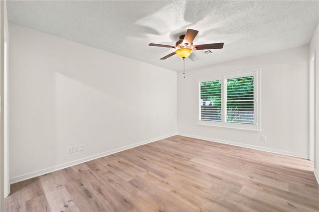 2709 N Wakefield Place, Fayetteville, AR 72703