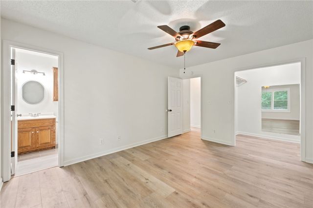 2709 N Wakefield Place, Fayetteville, AR 72703