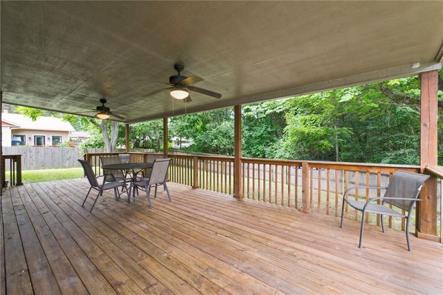 2709 N Wakefield Place, Fayetteville, AR 72703