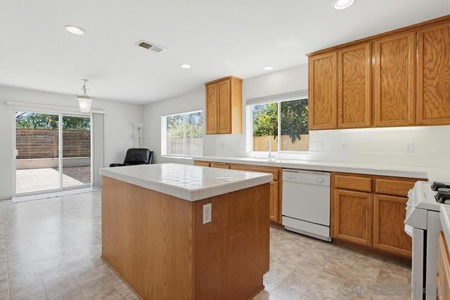 8355 Jade Coast, San Diego, CA 92126