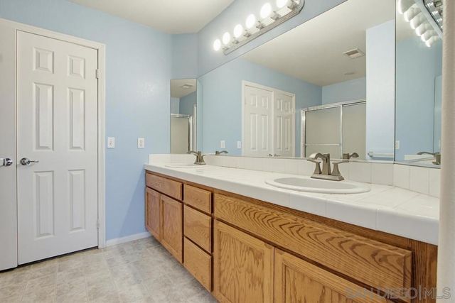 8355 Jade Coast, San Diego, CA 92126