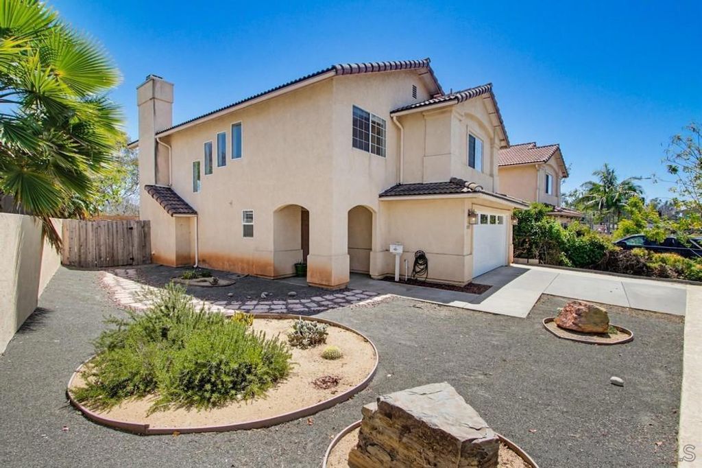 Image 3 of property listing at 8355 Jade Coast, San Diego, CA 92126