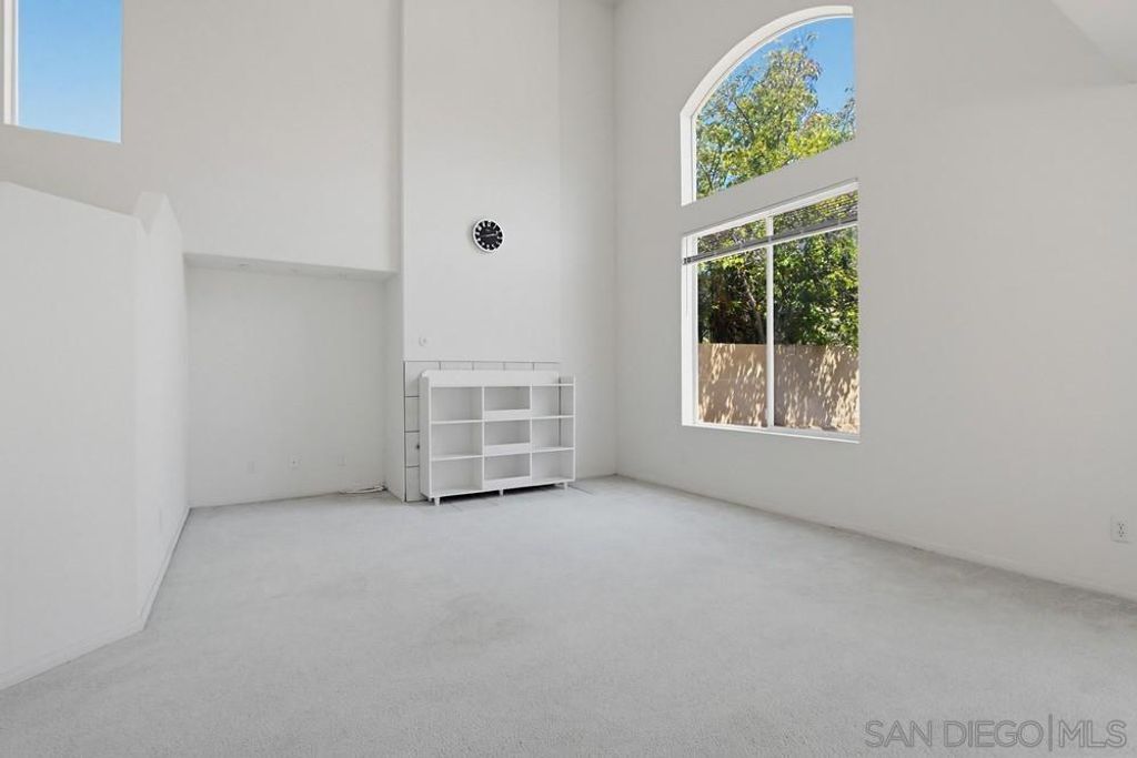 Image 7 of property listing at 8355 Jade Coast, San Diego, CA 92126