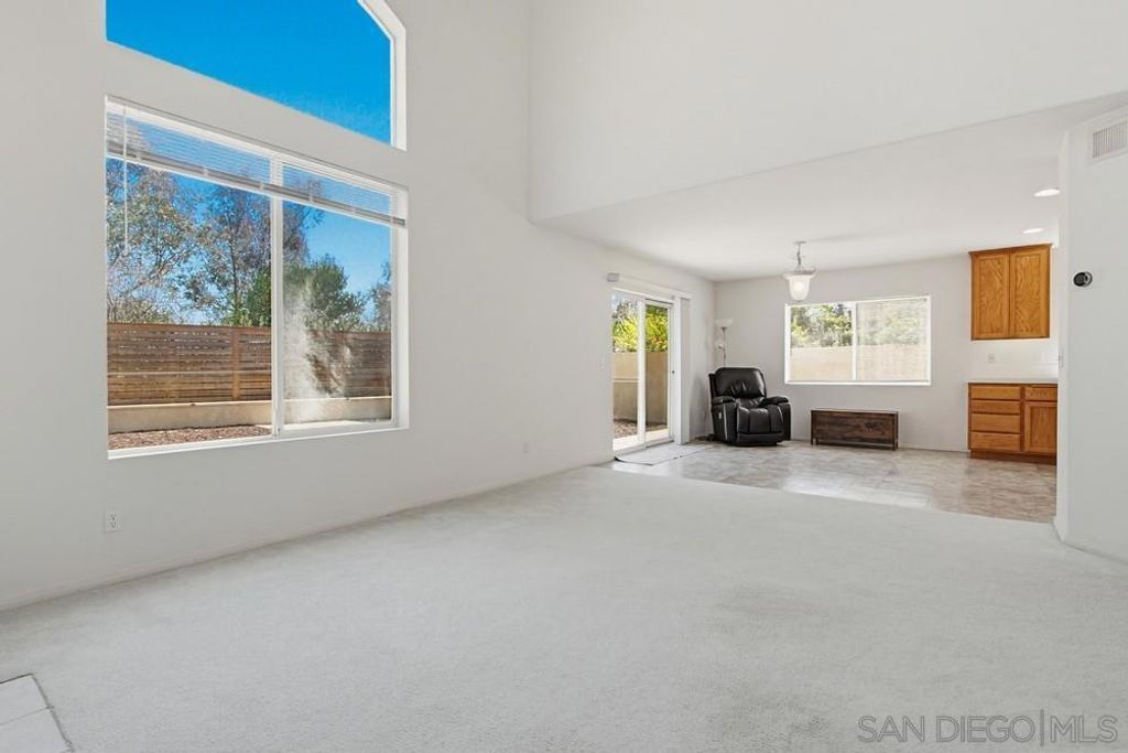 Image 8 of property listing at 8355 Jade Coast, San Diego, CA 92126