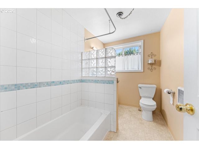 30703 Ne RAILROAD Ave, Yacolt, WA 98675
