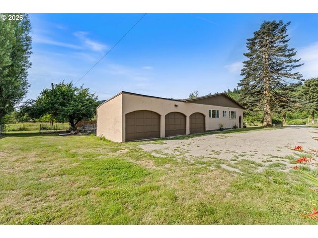 30703 Ne RAILROAD Ave, Yacolt, WA 98675