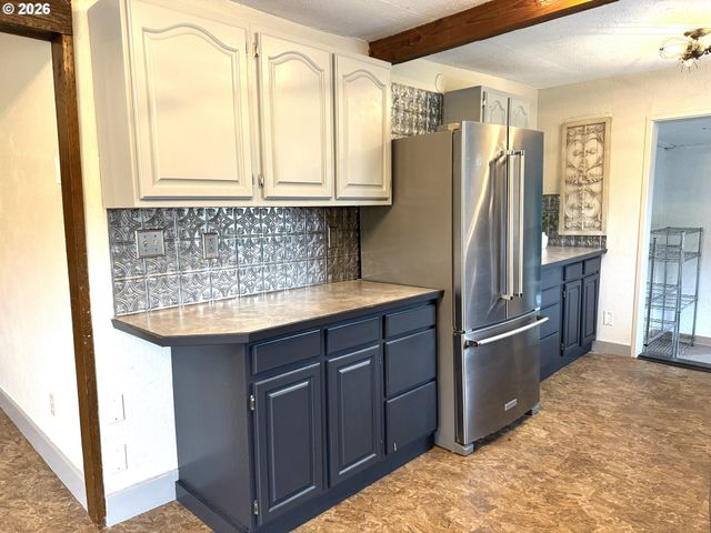 30703 Ne RAILROAD Ave, Yacolt, WA 98675