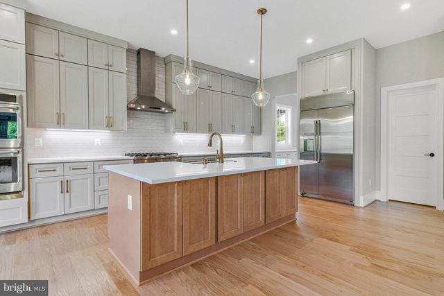 2300 MERIDIAN ST, Falls Church, VA 22046