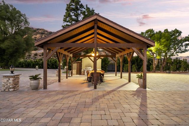 10200 Lilac Lane, Chatsworth, CA 91311