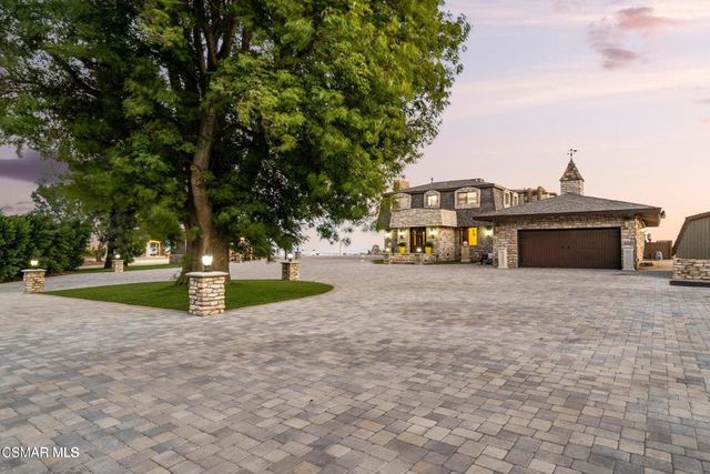 10200 Lilac Lane, Chatsworth, CA 91311