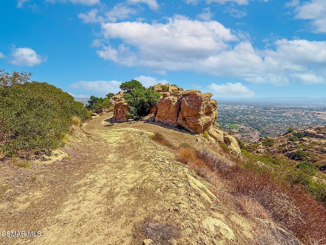 10200 Lilac Lane, Chatsworth, CA 91311