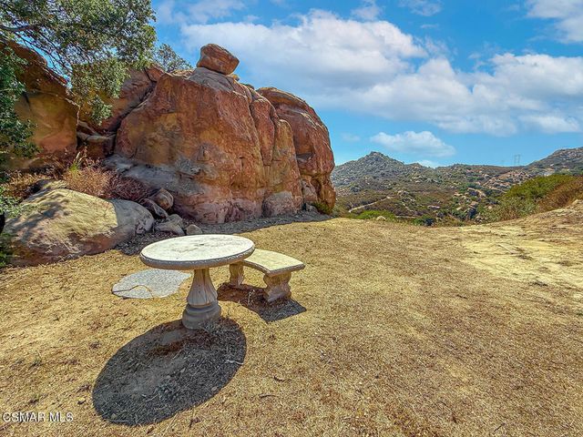 10200 Lilac Lane, Chatsworth, CA 91311