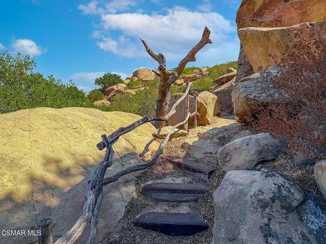 10200 Lilac Lane, Chatsworth, CA 91311