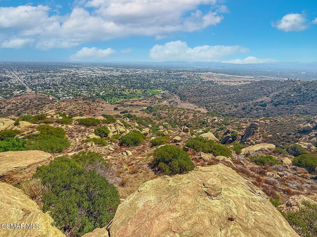 10200 Lilac Lane, Chatsworth, CA 91311