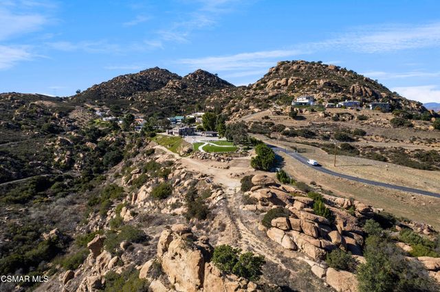 10200 Lilac Lane, Chatsworth, CA 91311