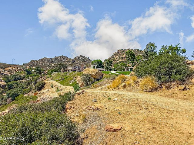 10200 Lilac Lane, Chatsworth, CA 91311