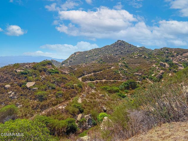 10200 Lilac Lane, Chatsworth, CA 91311