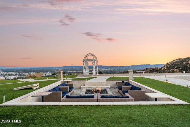 10200 Lilac Lane, Chatsworth, CA 91311