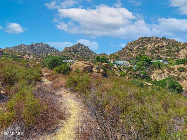 10200 Lilac Lane, Chatsworth, CA 91311