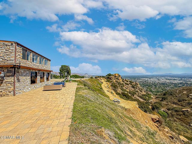 10200 Lilac Lane, Chatsworth, CA 91311