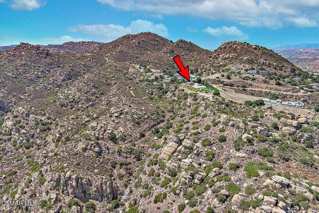 10200 Lilac Lane, Chatsworth, CA 91311