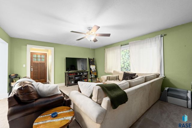 717 S Grange Ave Avenue, Sioux Falls, SD 57104