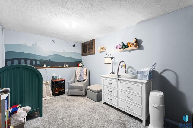 717 S Grange Ave Avenue, Sioux Falls, SD 57104