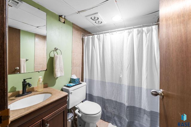 717 S Grange Ave Avenue, Sioux Falls, SD 57104