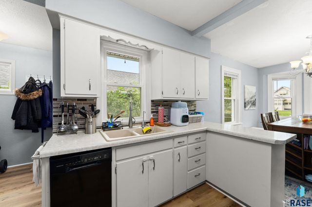 717 S Grange Ave Avenue, Sioux Falls, SD 57104
