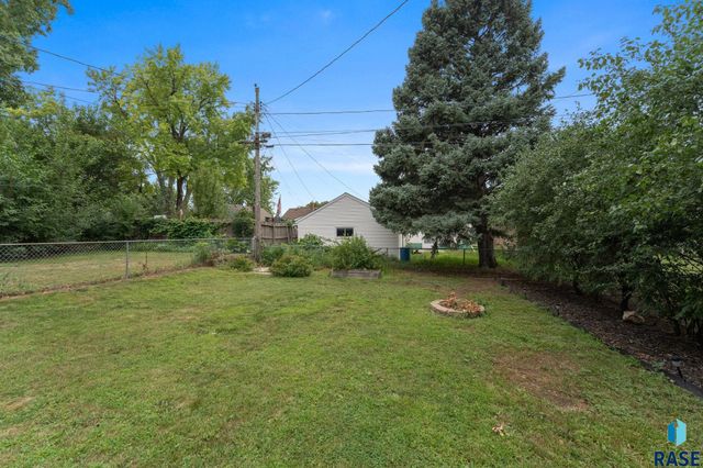 717 S Grange Ave Avenue, Sioux Falls, SD 57104