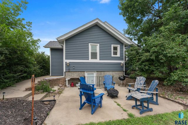 717 S Grange Ave Avenue, Sioux Falls, SD 57104